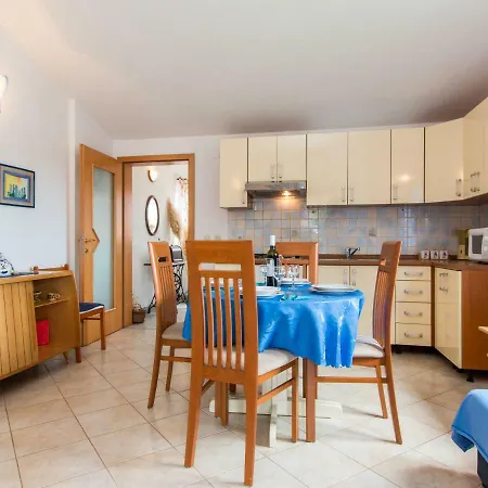 בית נופש Holiday Pavlovy Ližnjan